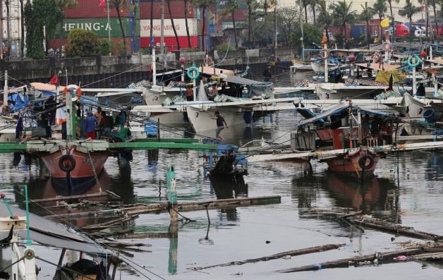 Tufão deixa 6 mortos e 18 desaparecidos nas Filipinas 